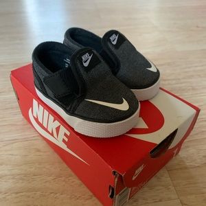Nike baby shoes size 2